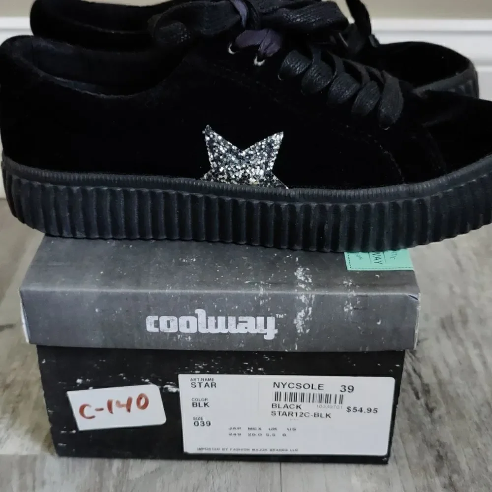 Cool way black velvet star sneakers
